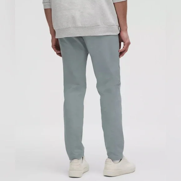 Lululemon ABC Slim-Fit Trouser 30L
Stretch Cotton VersaTwill - Picture 3 of 8